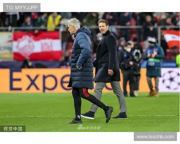 科曼29岁庆祝名宿身份感恩拜仁邀请重返母队致敬仪式